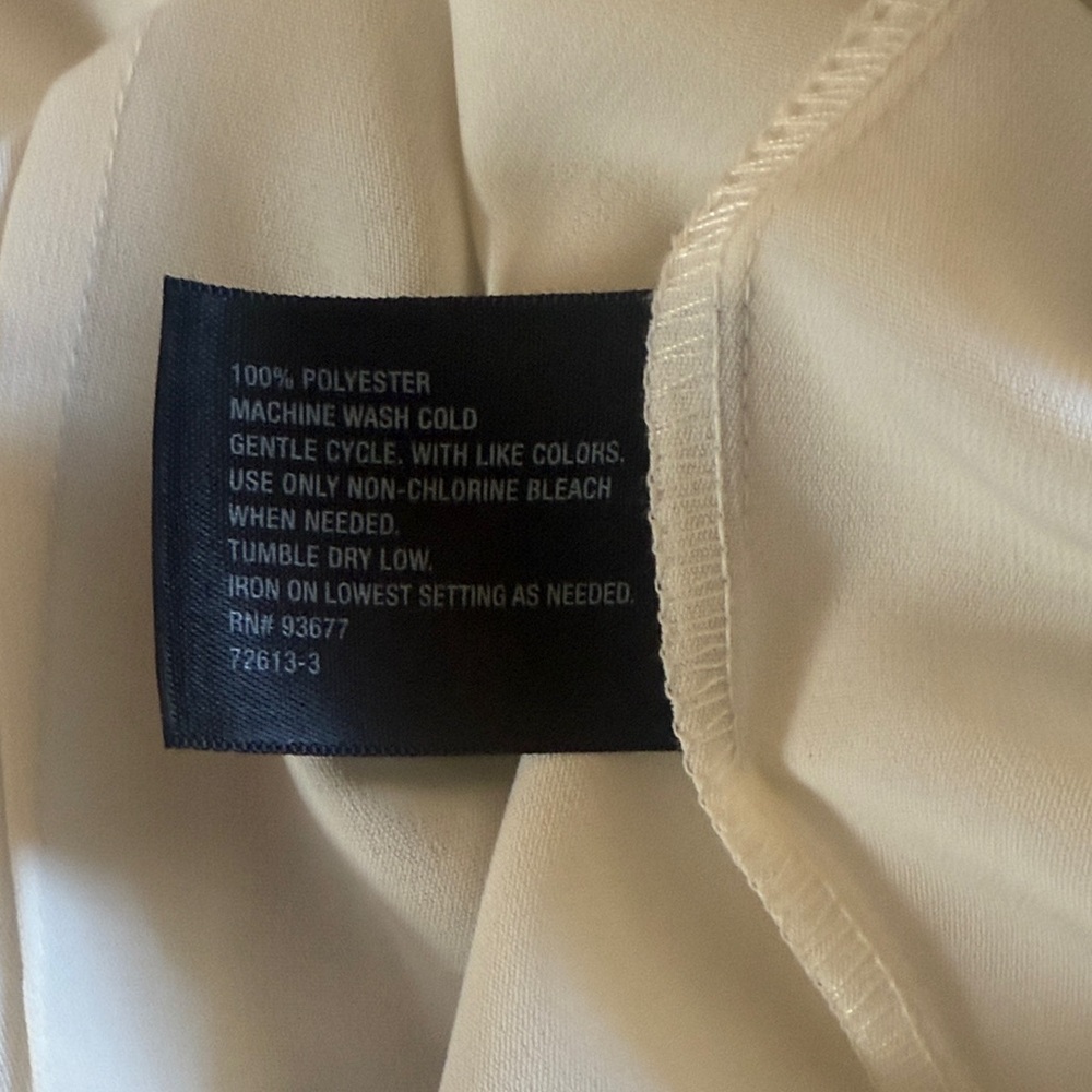 East 5th Classic White Button-Front Women's Blouse size M - Picture 5 of 6